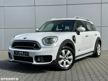 MINI CountryMan PLUG-IN